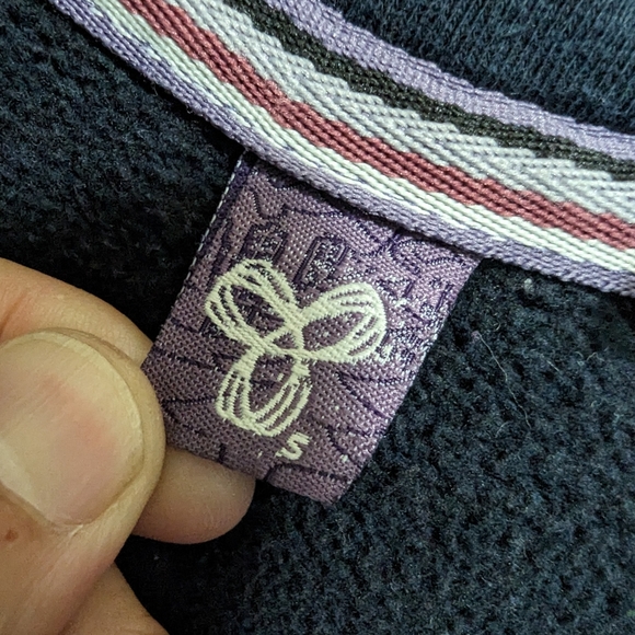 TNA hoodie - Picture 3 of 13